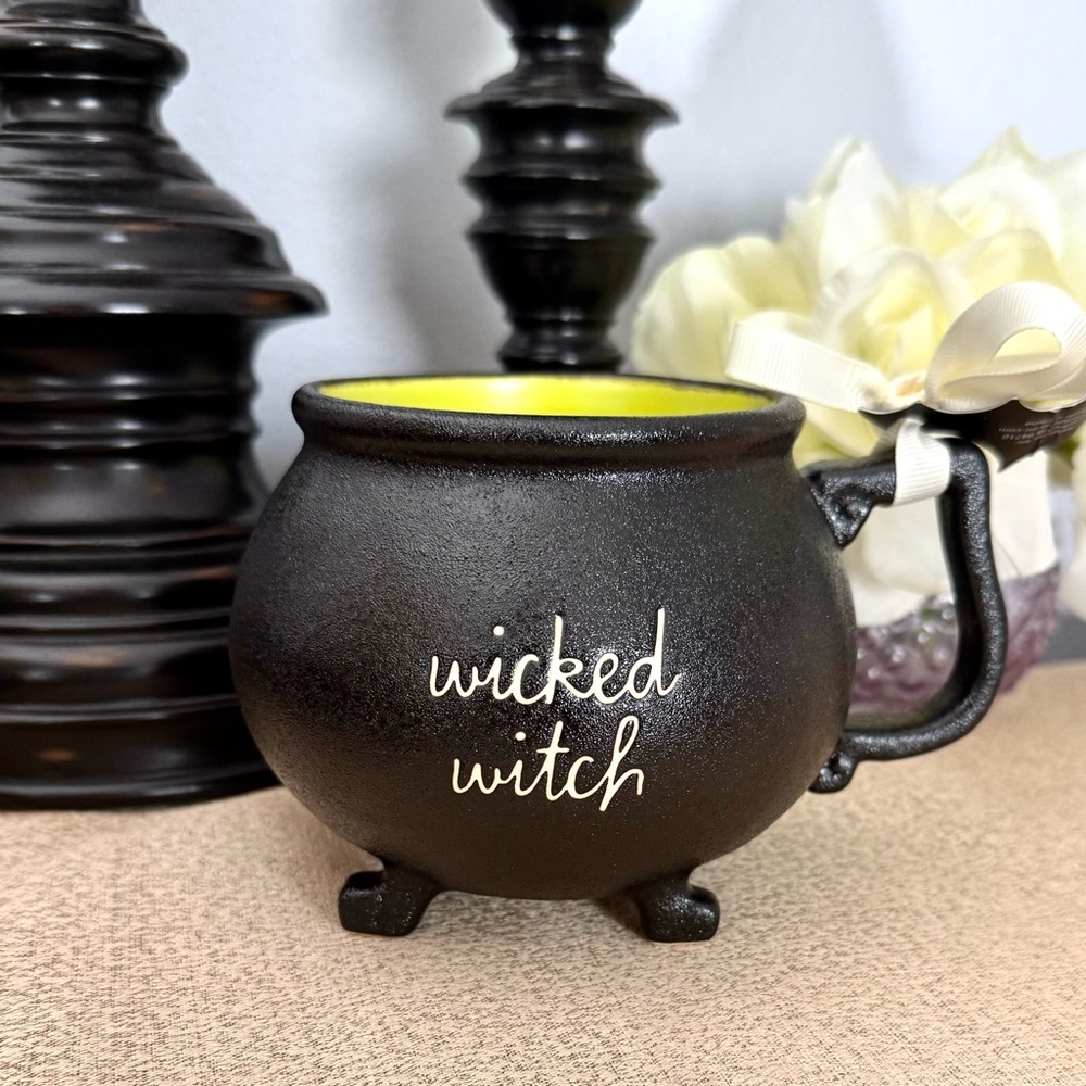 NWT WICKED WITCH Ceramic Cauldron Mug